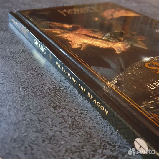 Hobbit Smaug. Unleashing the Dragon