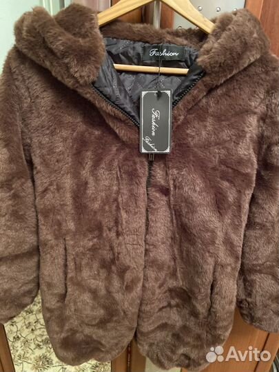 Искусственная шуба женская, короткая. Размер S