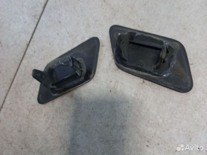 Крышка омывателя фар на BMW X3 F25