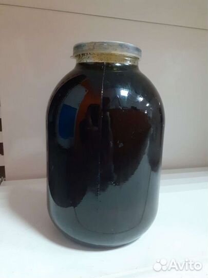 Продукт жизнедеятельности восковой моли