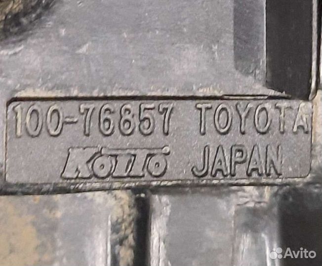 Фара правая toyota ipsum