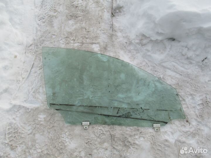 Стекло двери переднее левое Nissan Teana J32
