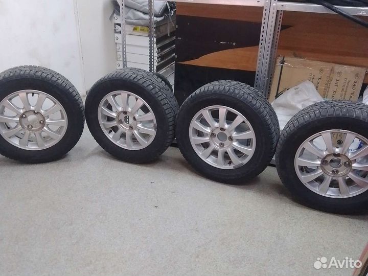 Диски с резиной зима r16/215/60.4/114.3