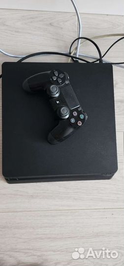 PlayStation 4 Slim (cuh-2008a)