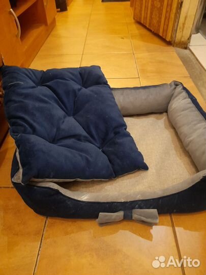 Лежанка и миски для кошки/собаки