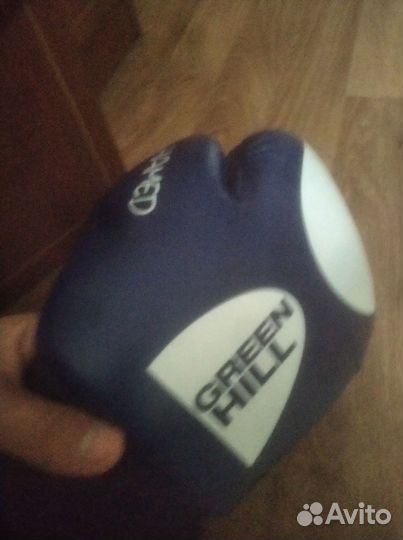 Боксерские перчатки