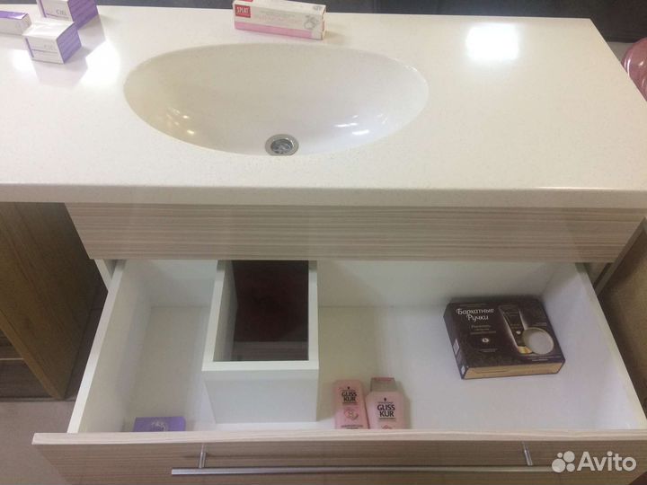 Тумба с раковиной для ванной