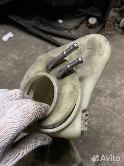 Бачок омывателя mercedes W220