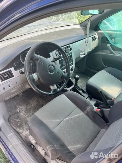 В разборке шевролет лачетти седан