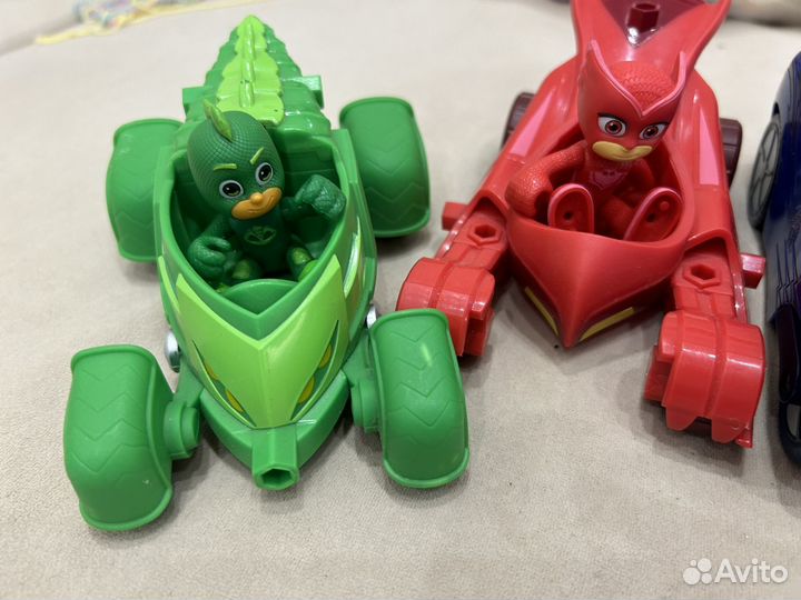 Игрушки герои в масках