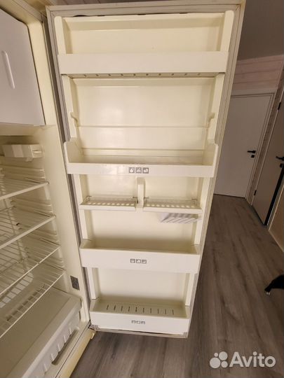 Холодильник stinol