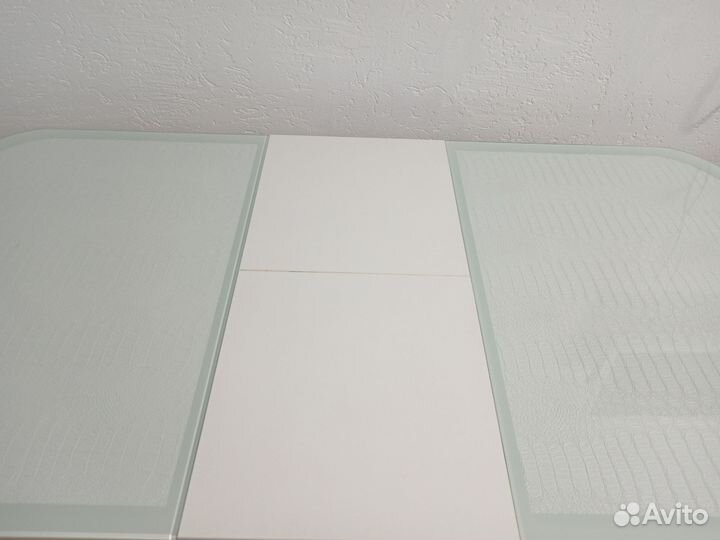 Стол кухонный