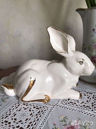 Статуэтка фарфор Пасхальный заяц