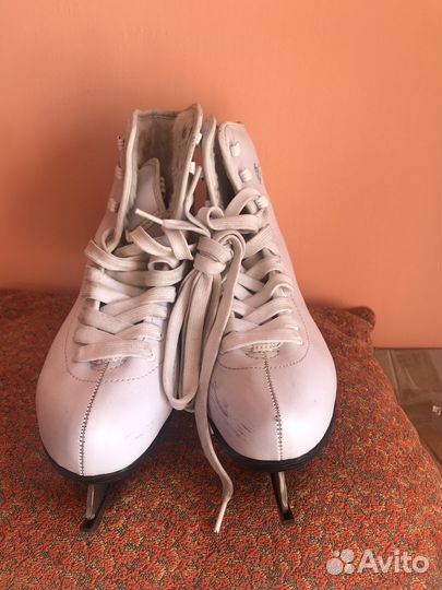 Коньки для фигурного катания 38-39