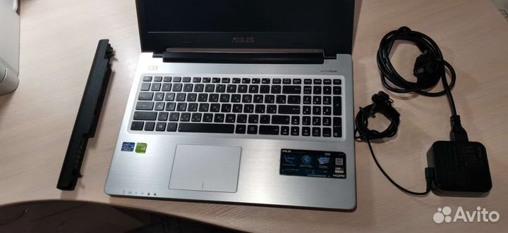 Ноутбук asus