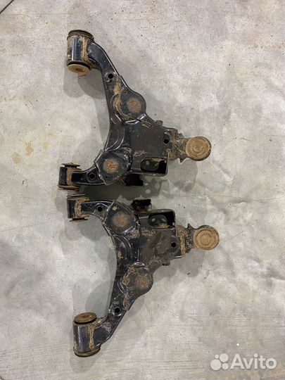 Рычаг передний Toyota Land Cruiser 200