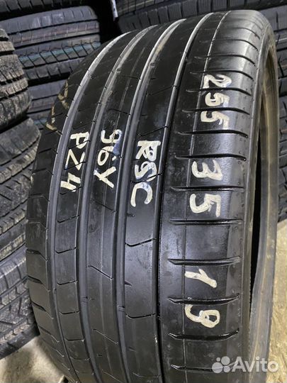 Pirelli P Zero PZ4 255/35 R19 96Y