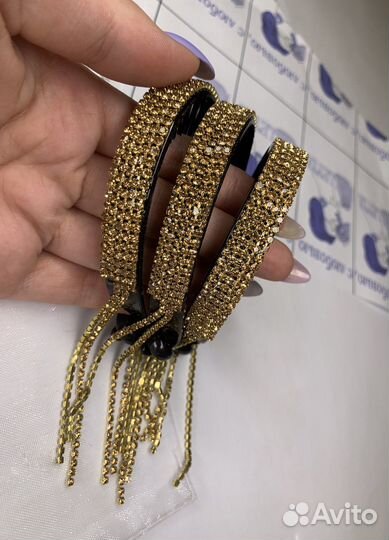 Заколка для волос со стразами