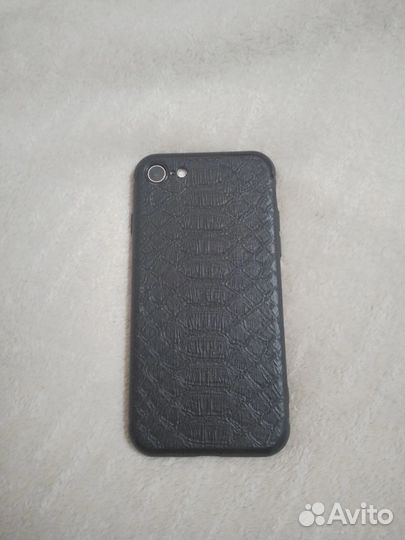 Телефон iPhone 7