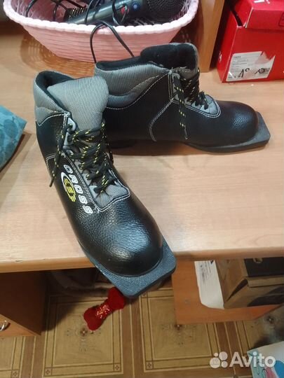 Лыжные ботинки