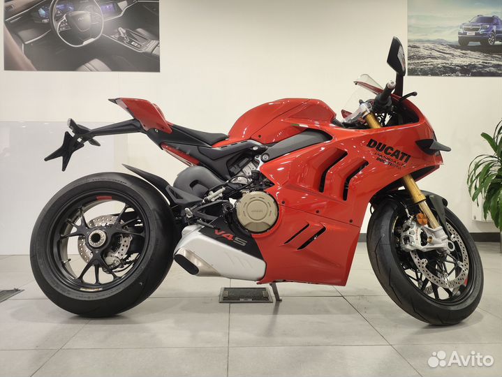 Ducati Panigale V4, 2024