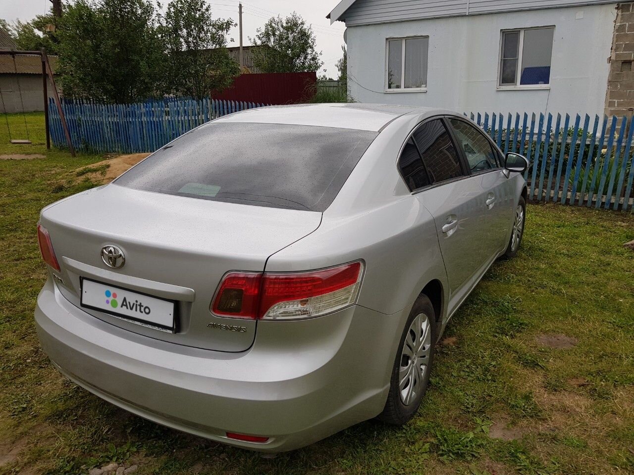 Toyota Avensis: фото владельца