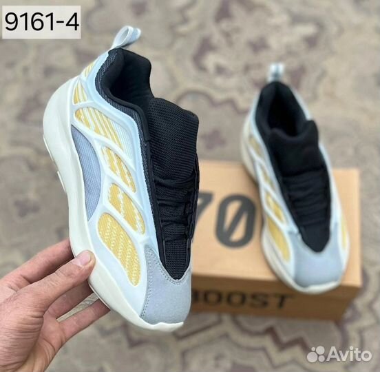 Кроссовки Adidas yeezy boost 700 мужские