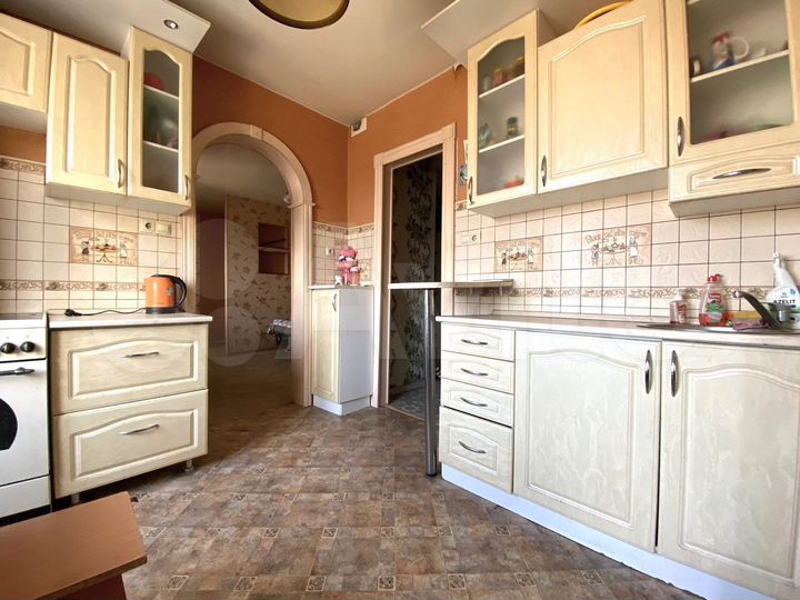 2-к. квартира, 46 м², 6/10 эт.