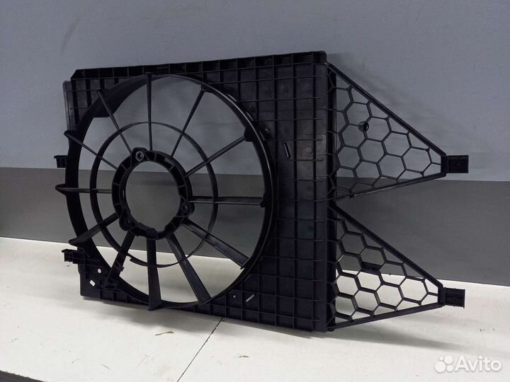 Диффузор радиатора Volkswagen Polo