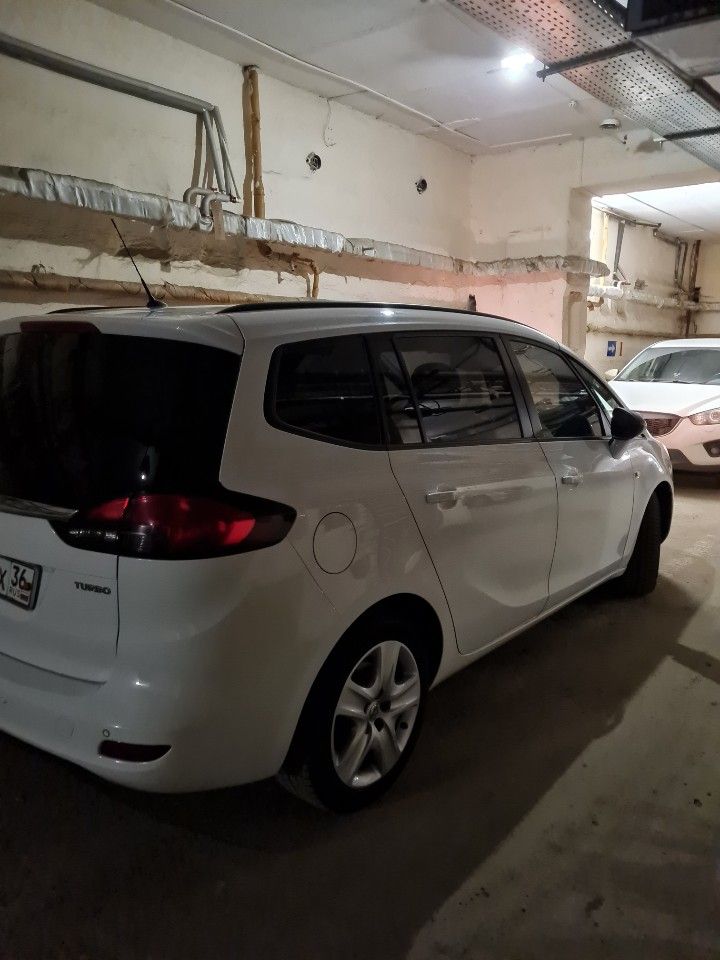 Opel Zafira: фото владельца