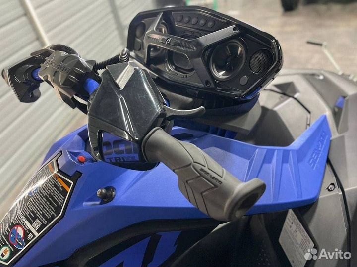 Sea-Doo Spark Trixx 3-Up Rotax 900, 2023