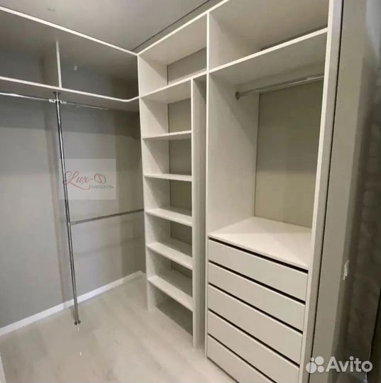 Вместительные гардеробные на заказ