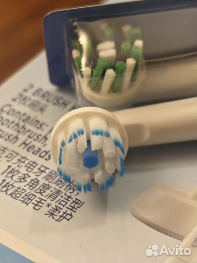 Электрическая зубная щетка oral -b vitality