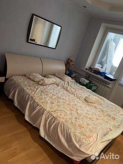 Спальный гарнитур