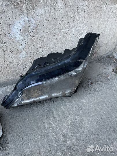 Левая фара Lexus rx 200