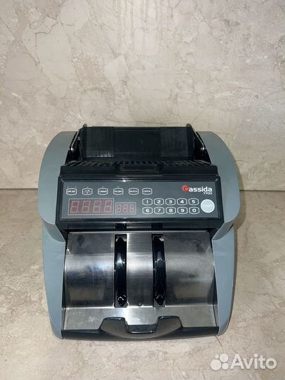 Счетчик банкнот cassida 7700 UV