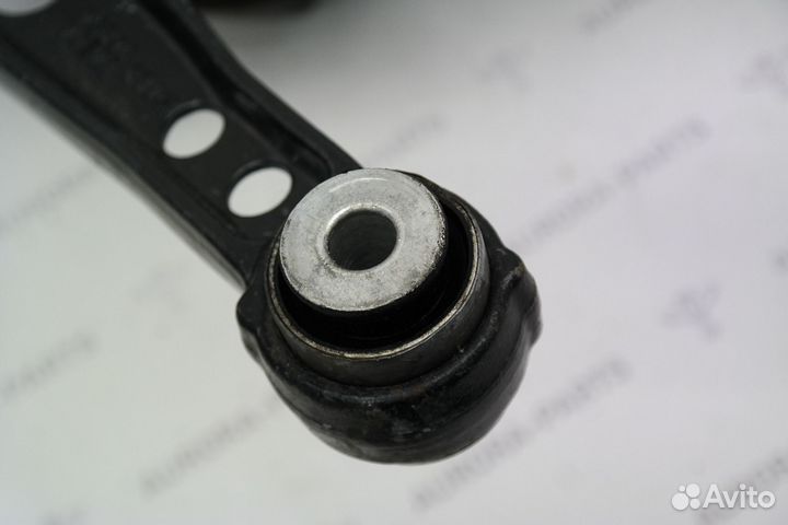 Кулак поворотный Range Rover 4 L405