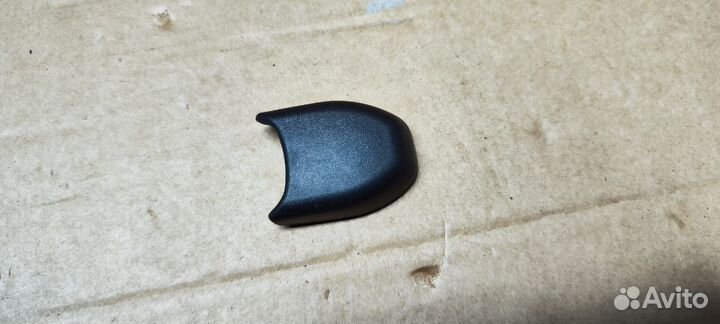 Заглушка ремня безопасности Prado 150 Camry 70