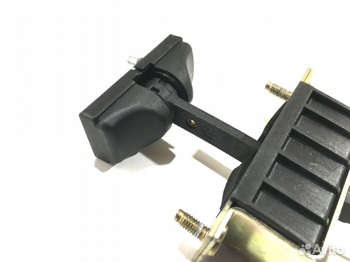 Ограничитель передний правый Mercedes E W211