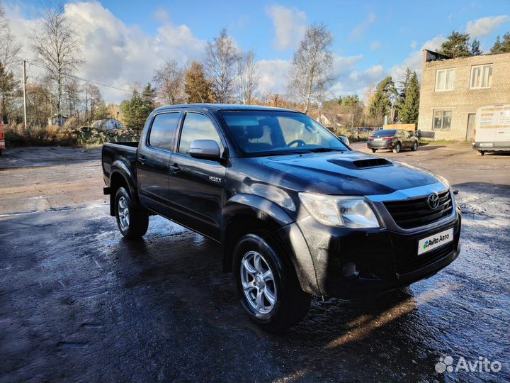Toyota Hilux 3.0 AT, 2012, 350 000 км
