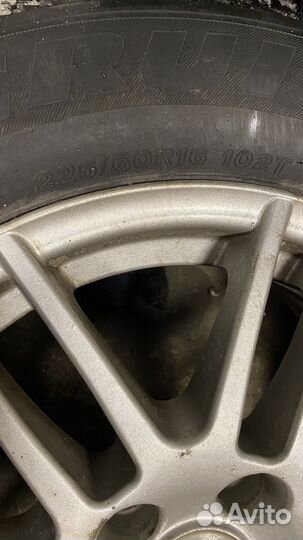 Bridgestone Ice Cruiser 7000 225/60 R16 102T