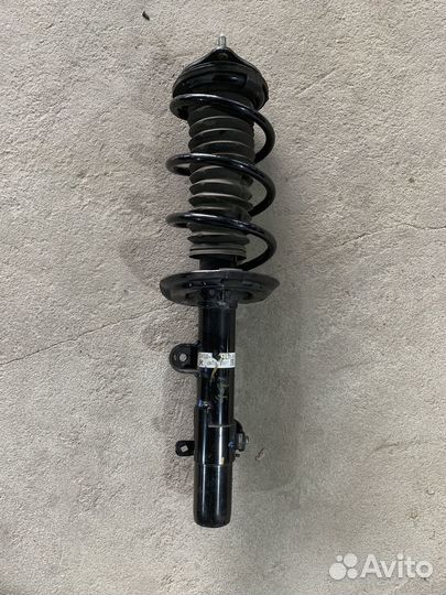 Амортизатор передний R Honda CR-V 5,crv5.Оигинал