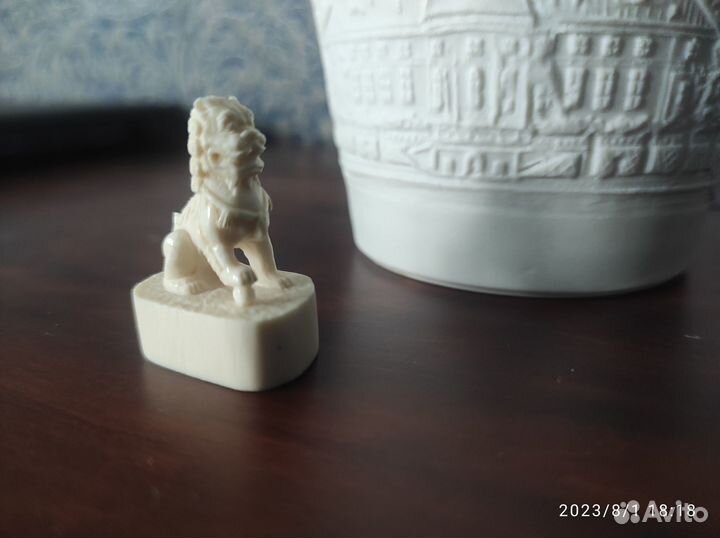 Кость мамонта Собака фу