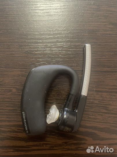 Bluetooth-гарнитура Plantronics Voyager Legend