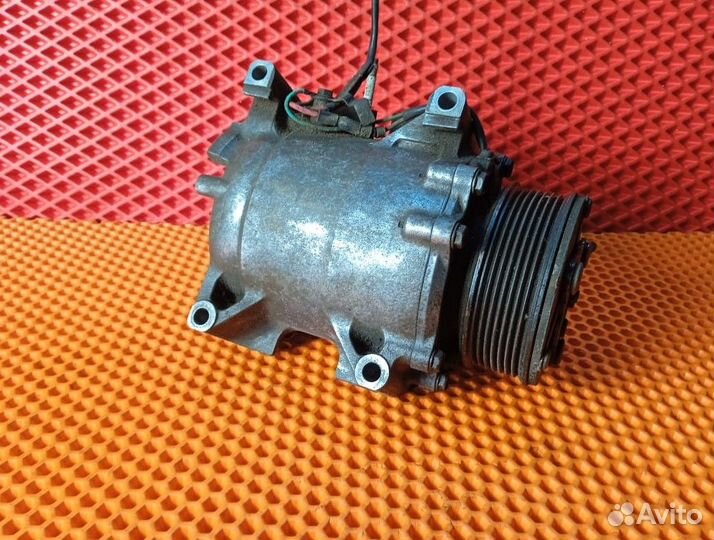 Компрессор кондиционера honda CRV