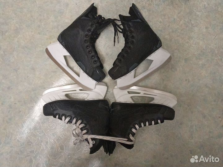 Коньки хоккейные