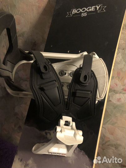 Сноуборд с креплениями