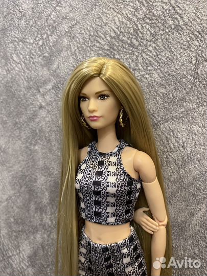 Барби Золушка на теле Неко mtm