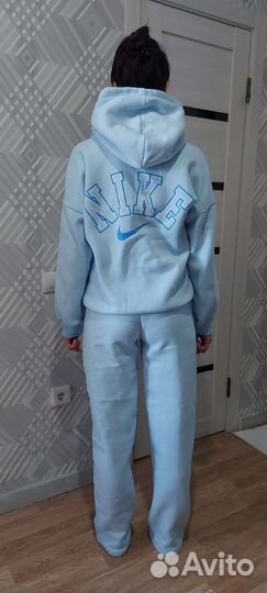 Спортивный костюм женский Nike