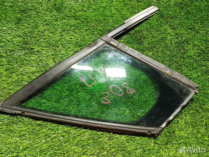 Форточка Peugeot 308